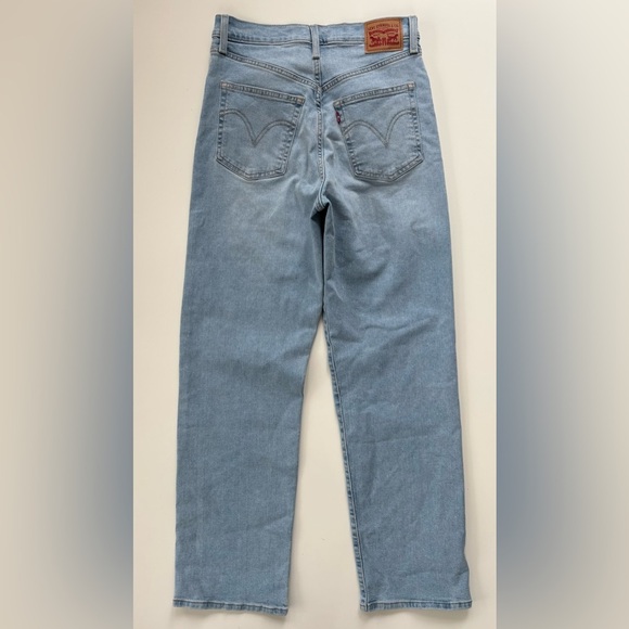 Levi's Women's Ribcage Straight Ankle Jeans in Light Wash High Rise Size 30 - Picture 3 of 13